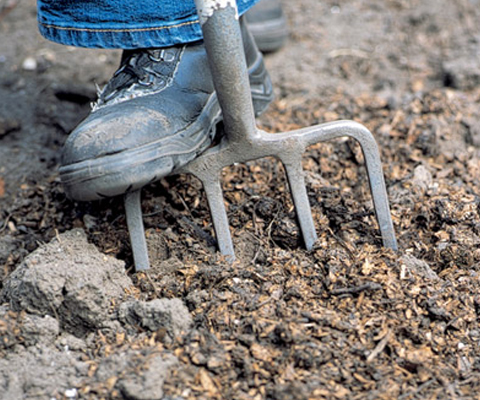 Digging-Your-Garden-Soil